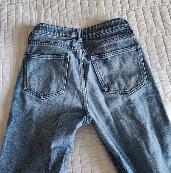 Pac Sun Front Seam Capri Mom Jean - Picture 2 of 4